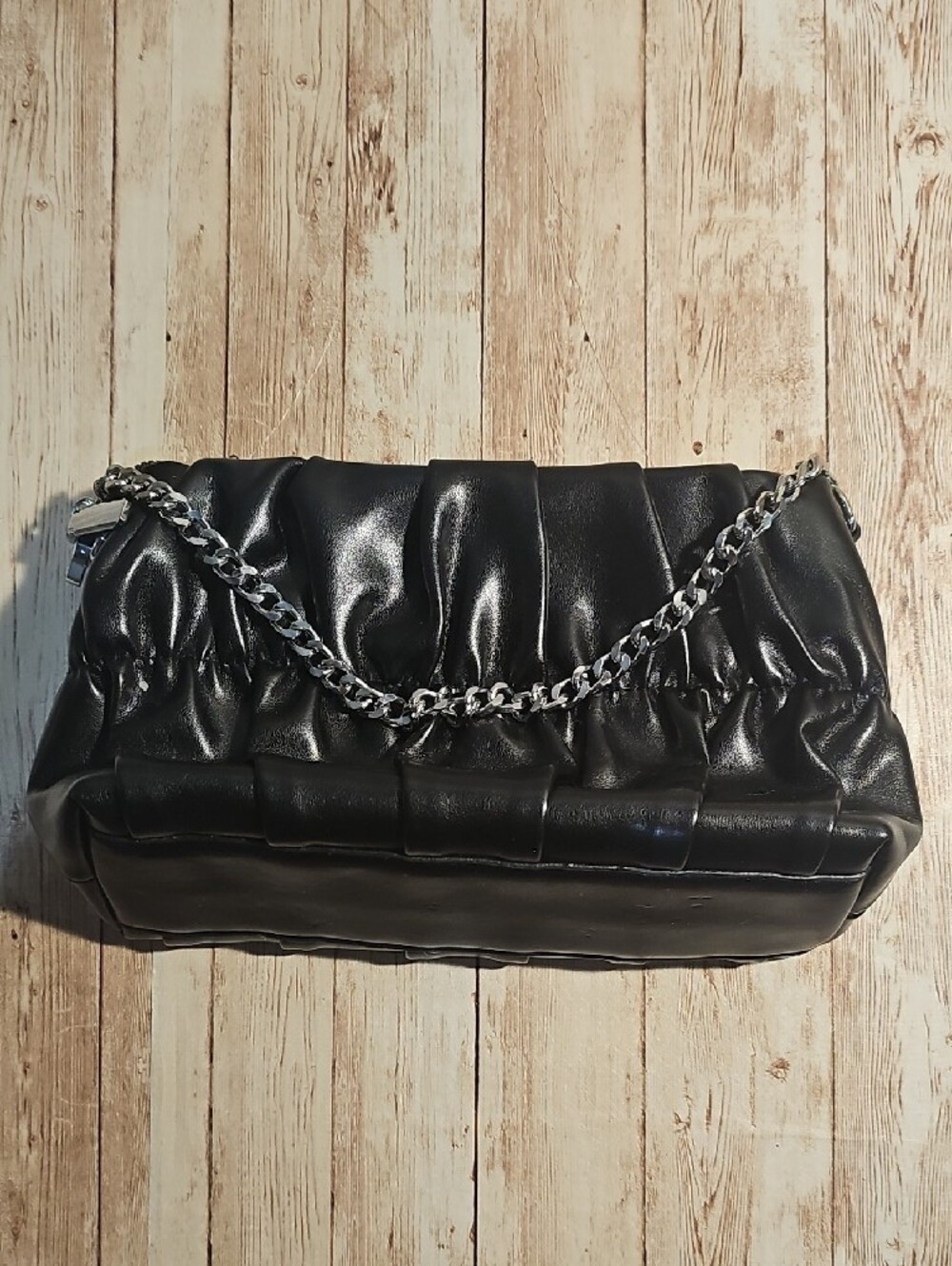 Black Ruched Chain-Handle Shoulder Bag - Picture 2 of 8